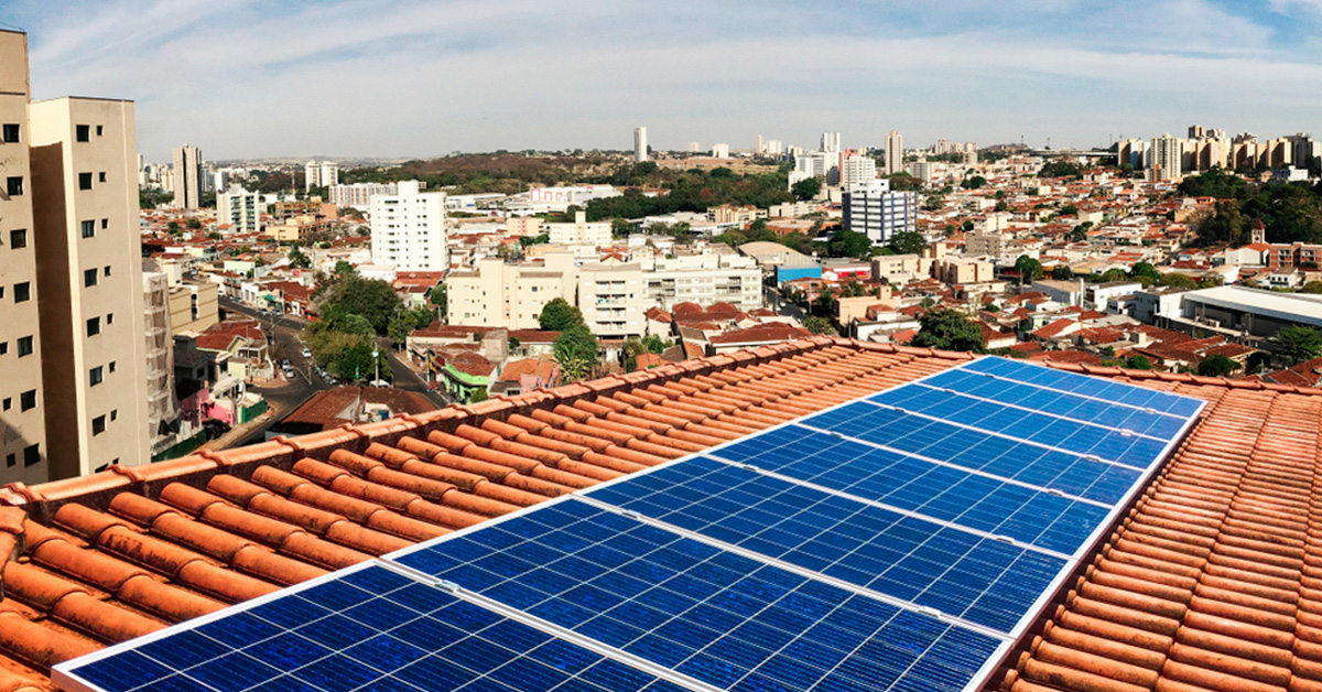 como funciona a energia solar em residências